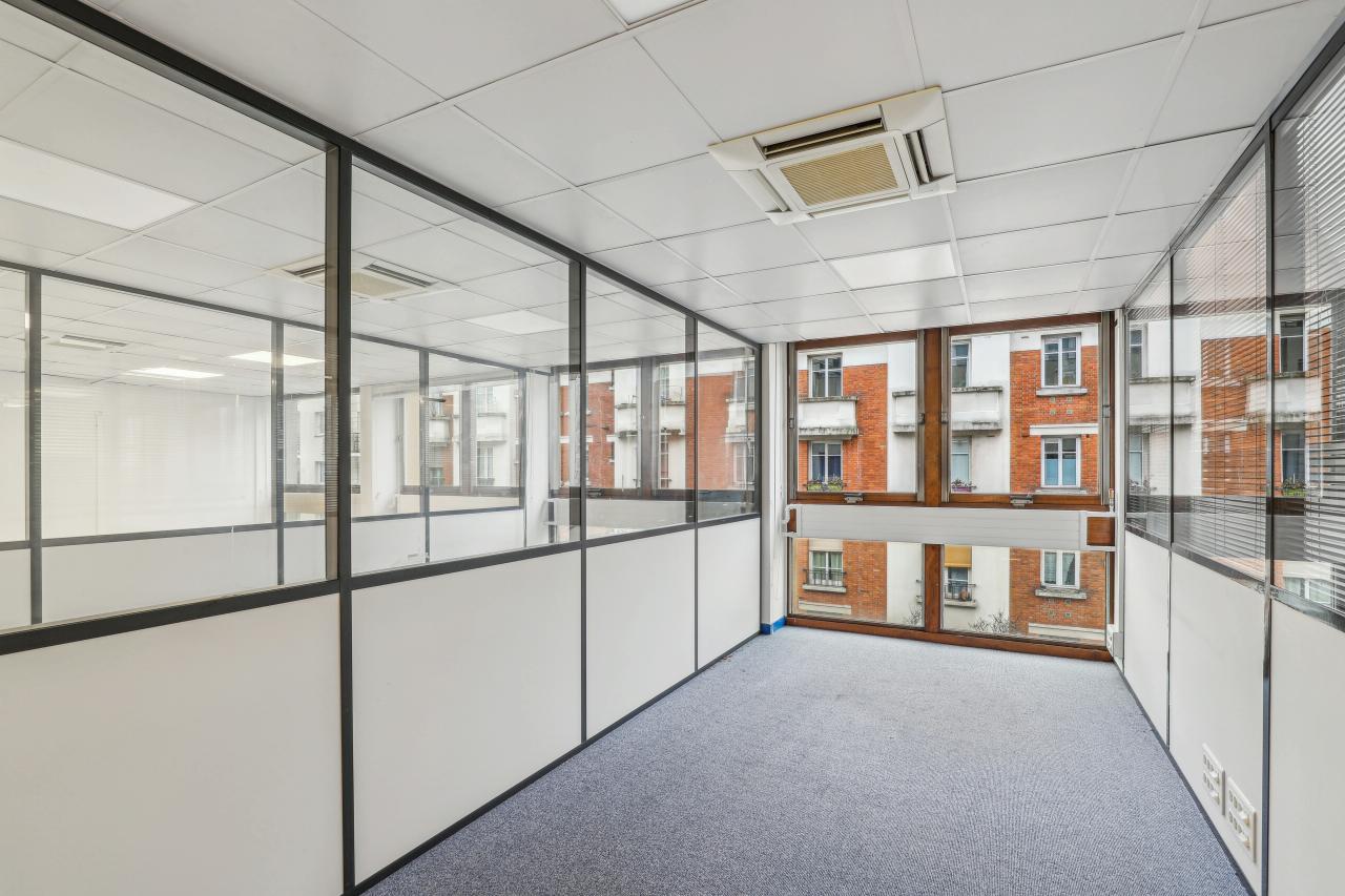 Bureau Paris 360m² Location bureau Paris OLBUR2428557 11